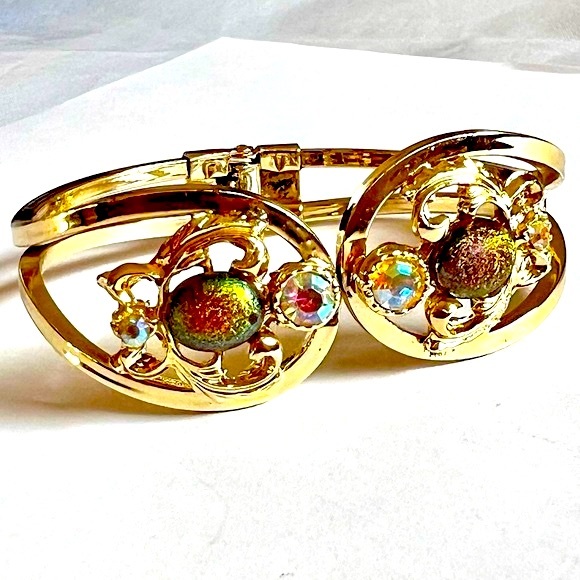 Vintage Hinged Clamper Style Bracelet AB Rhinestones Gold Tone Setting - Picture 9 of 13